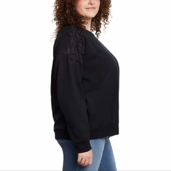 Gloria Vanderbilt Ladies' Pullover with Lace - Picture 1 of 7